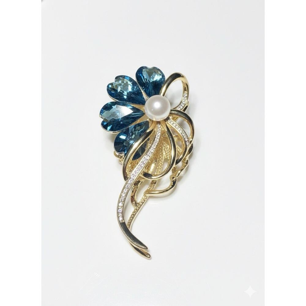 Elegant Gold PlatedFloral Brooch Pin for Women Green & White Crystals & Pearls